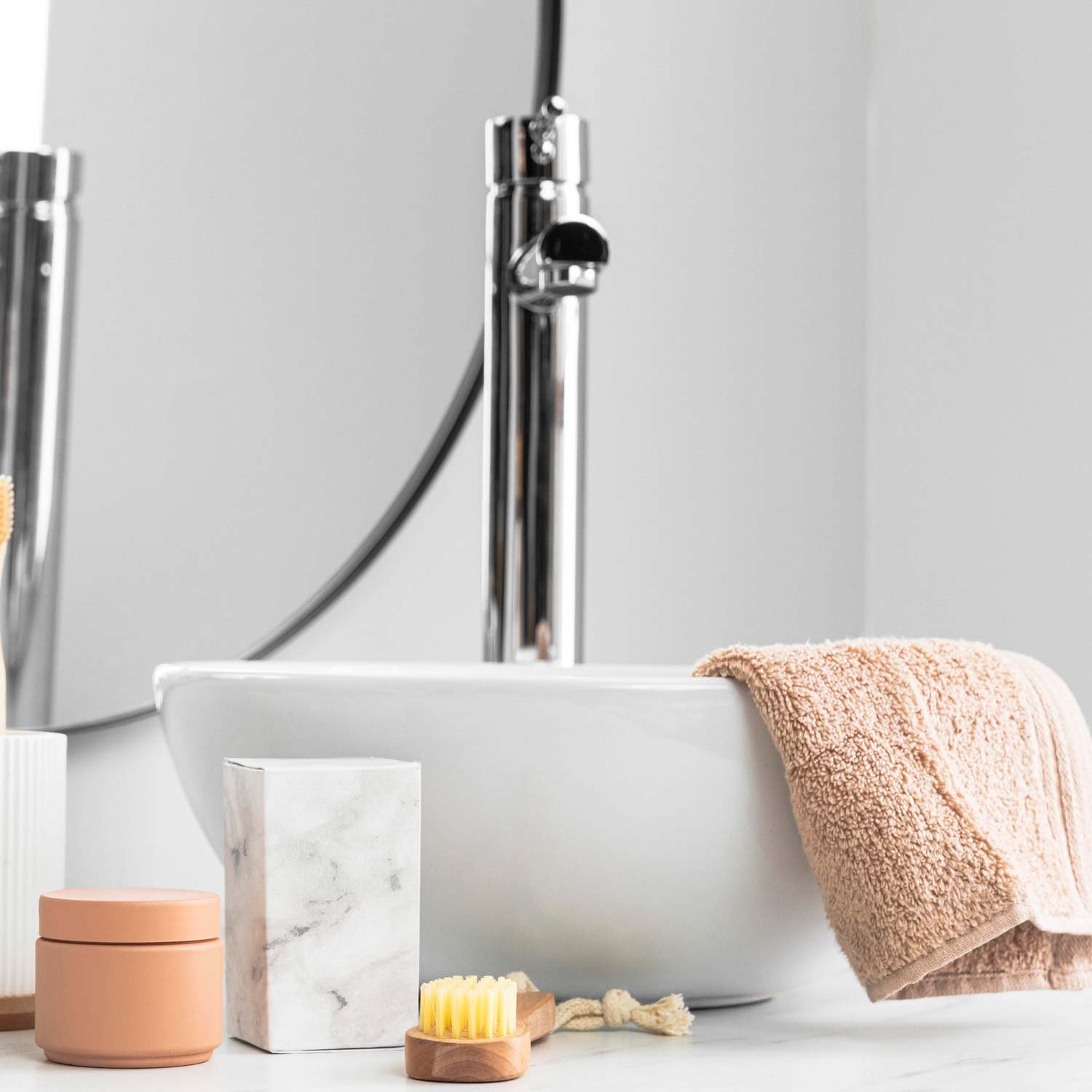 Eko Services 77 : Choisissez une aide à la toilette pour assister vos proches